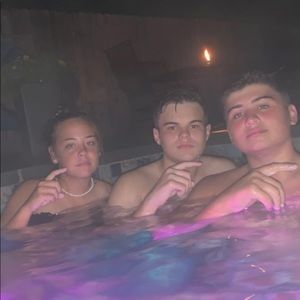 Meet your Posher, Brady